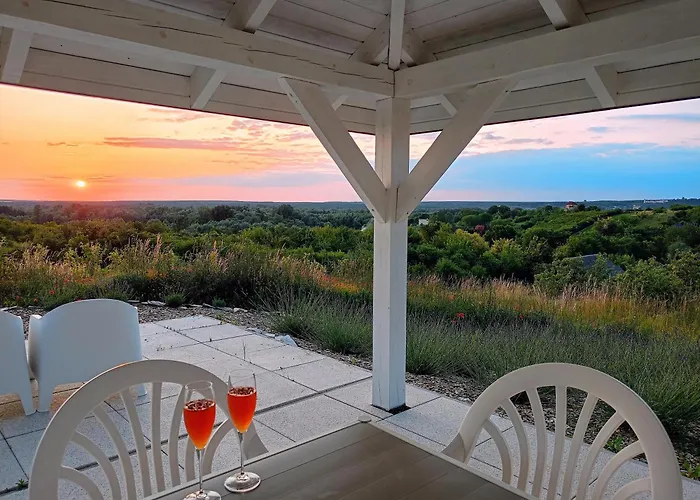 Siedlisko Panorama Na Koncu Swiata - Caloroczny * Podgorz (Opole Lubelskie)